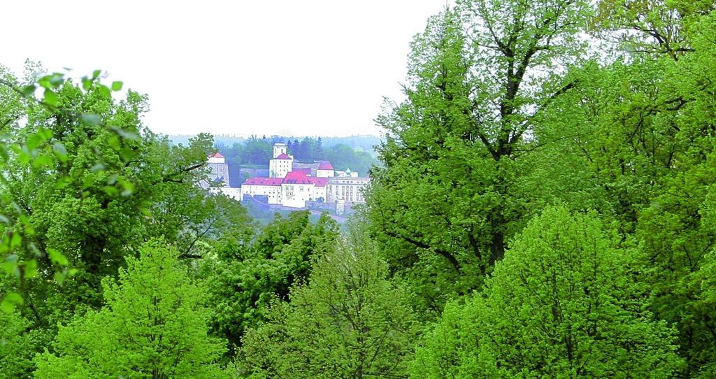 Hotel & Restaurant Waldschloss Passau Exterior foto